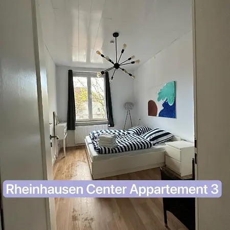 Ein Schlafenzimmer Wohnzimmer Schlafensofa Maximum 3personen Rheinhausen Center 24h Checkin *